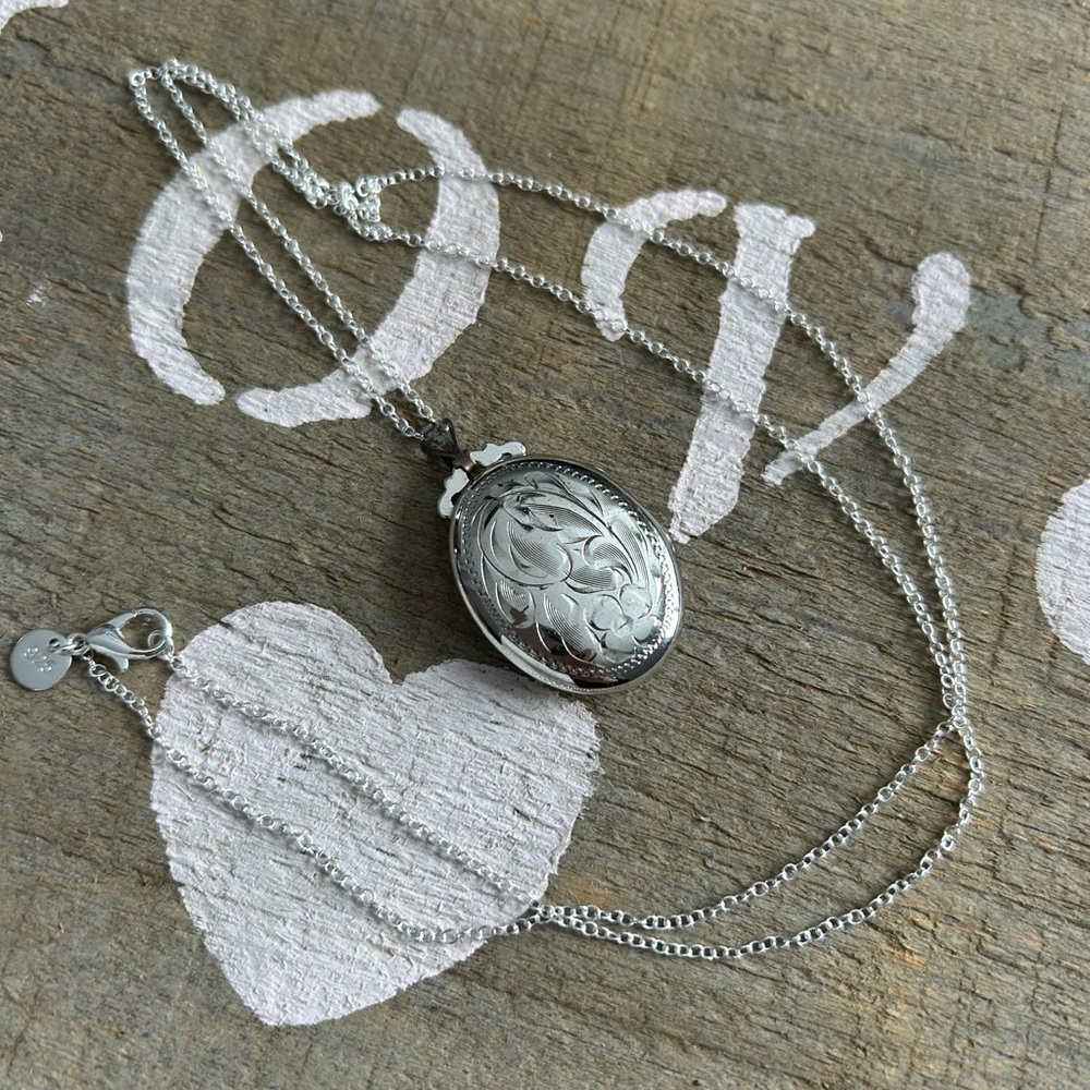 Elegant STERLING Silver Locket Necklace 28 inches